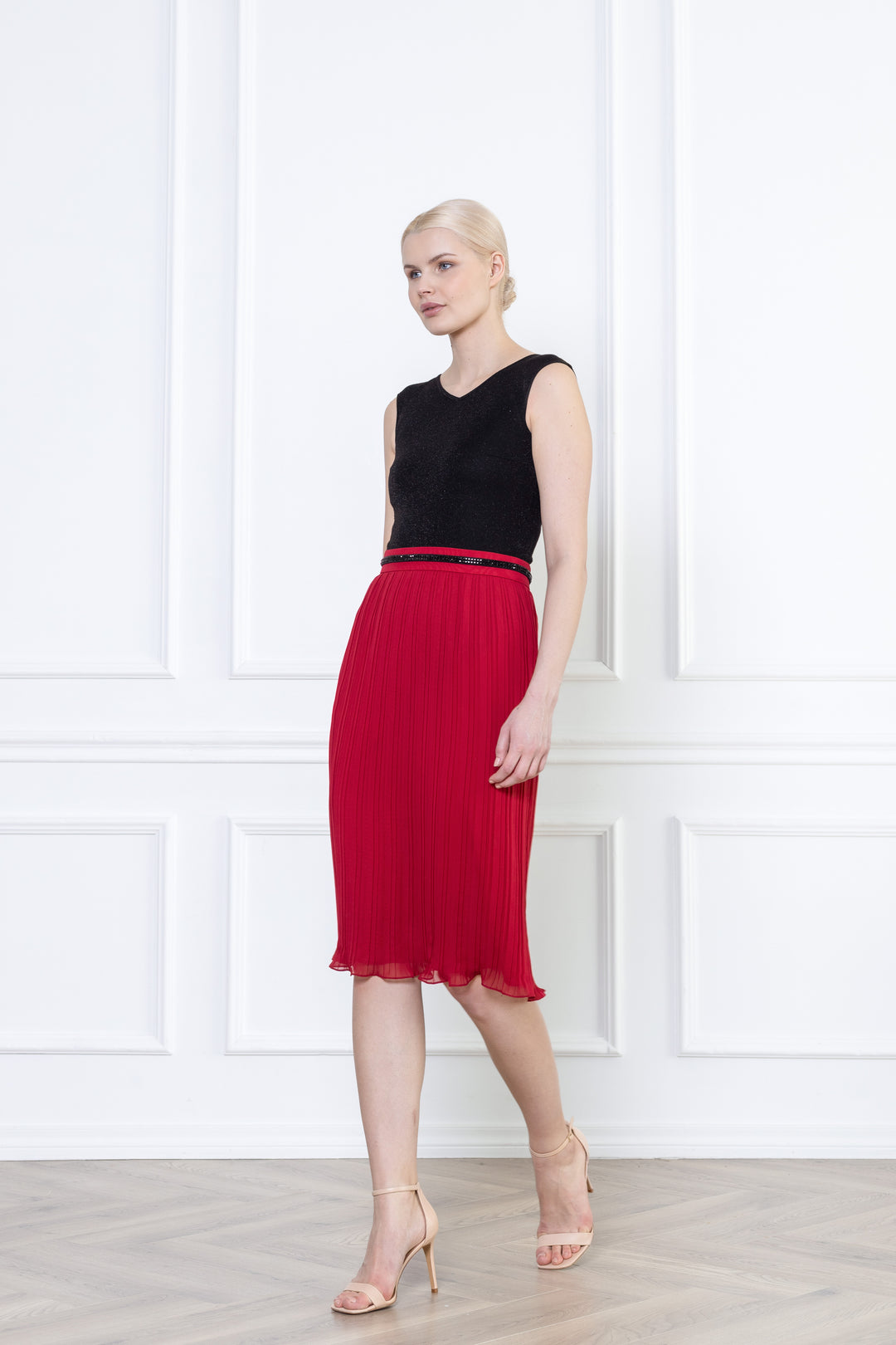 LANTANA DEEP RED PLISSÉ PENCIL SKIRT