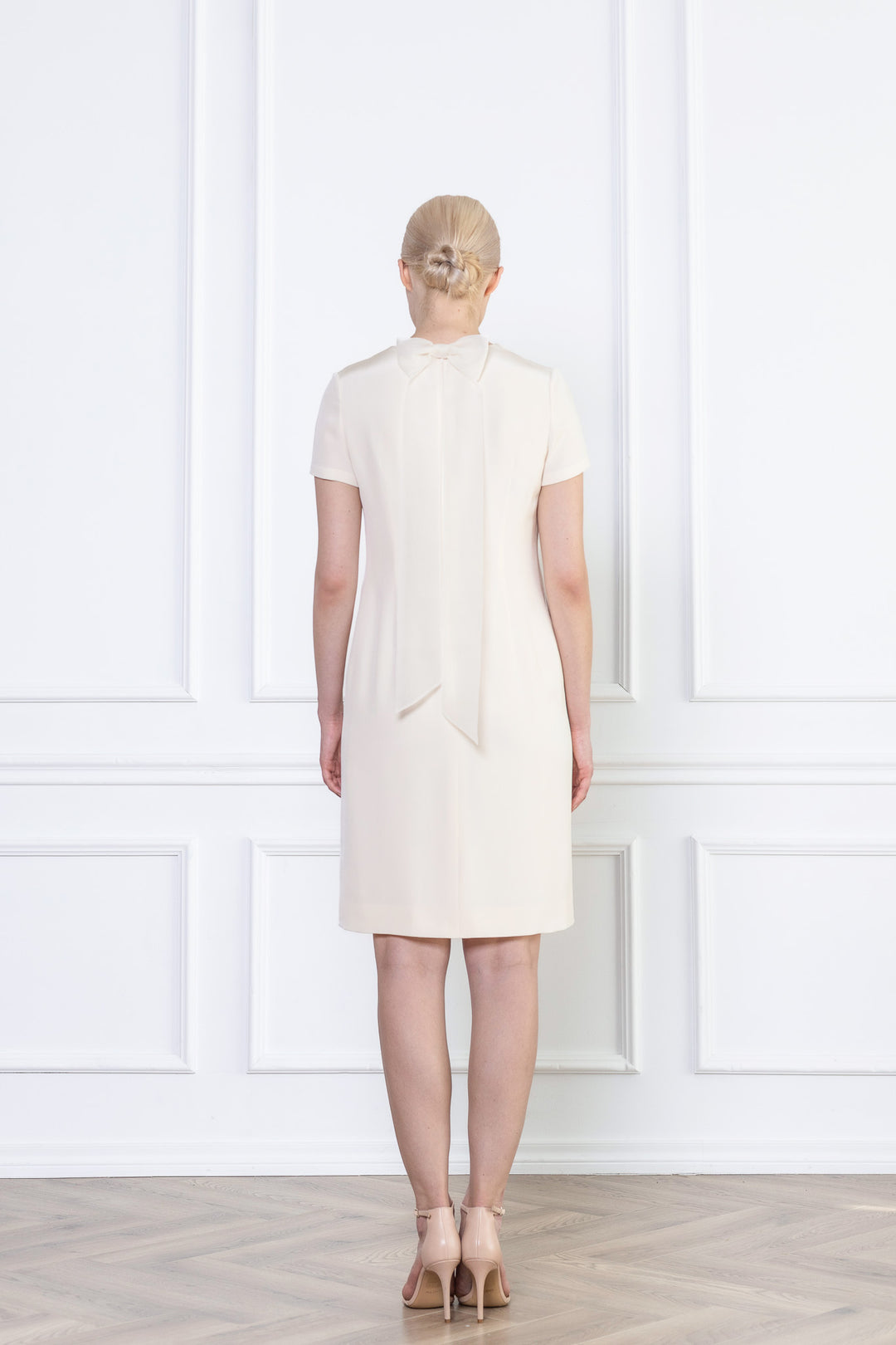 GARDENIA CREAM SILK T-SHIRT DRESS WITH BOW DETAIL