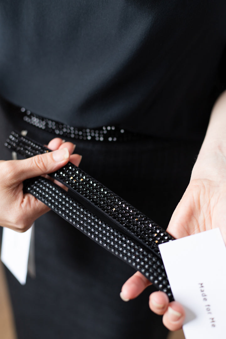 NARROW BLACK CRYSTAL BELT