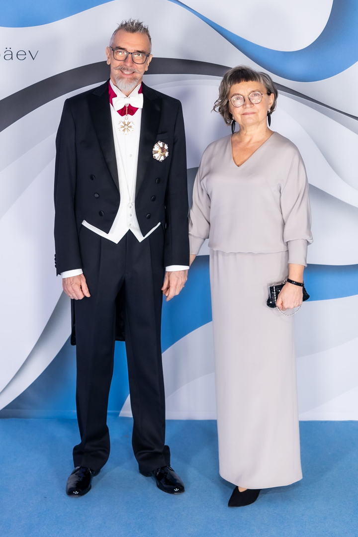 CUSTOM RECEPTION GOWN