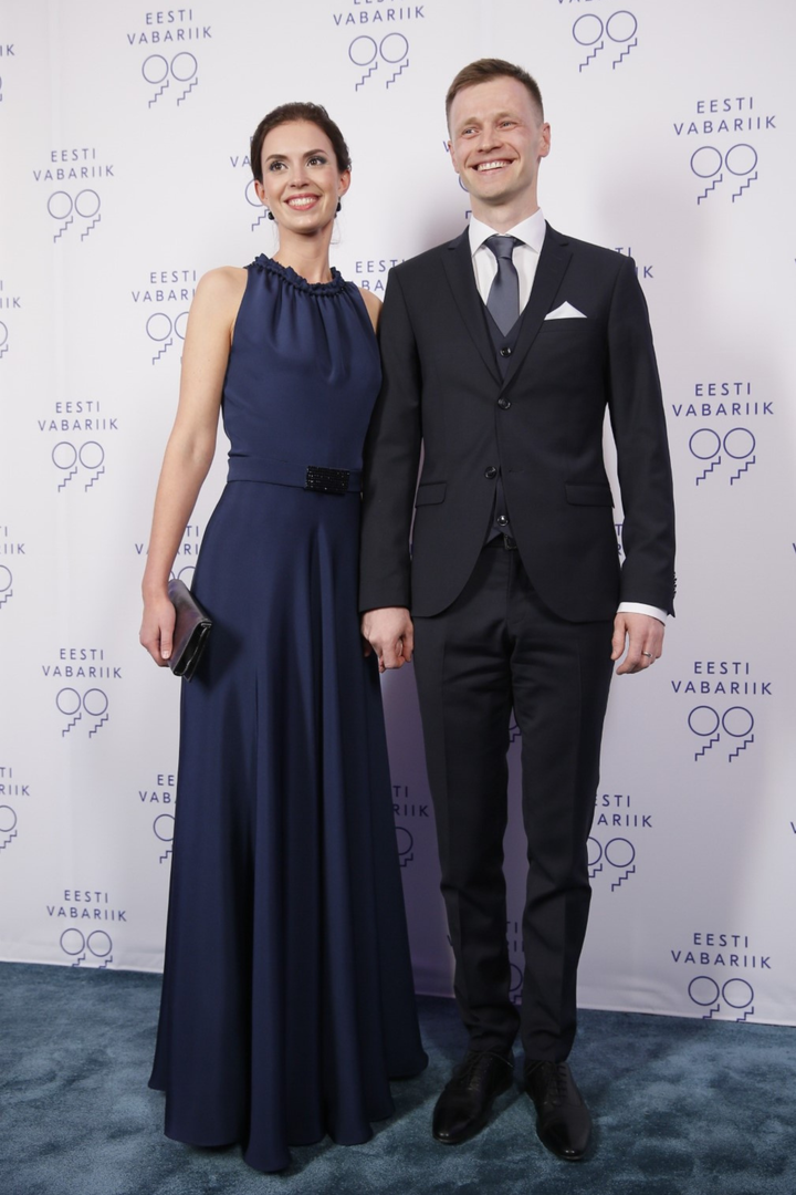 CUSTOM RECEPTION GOWN