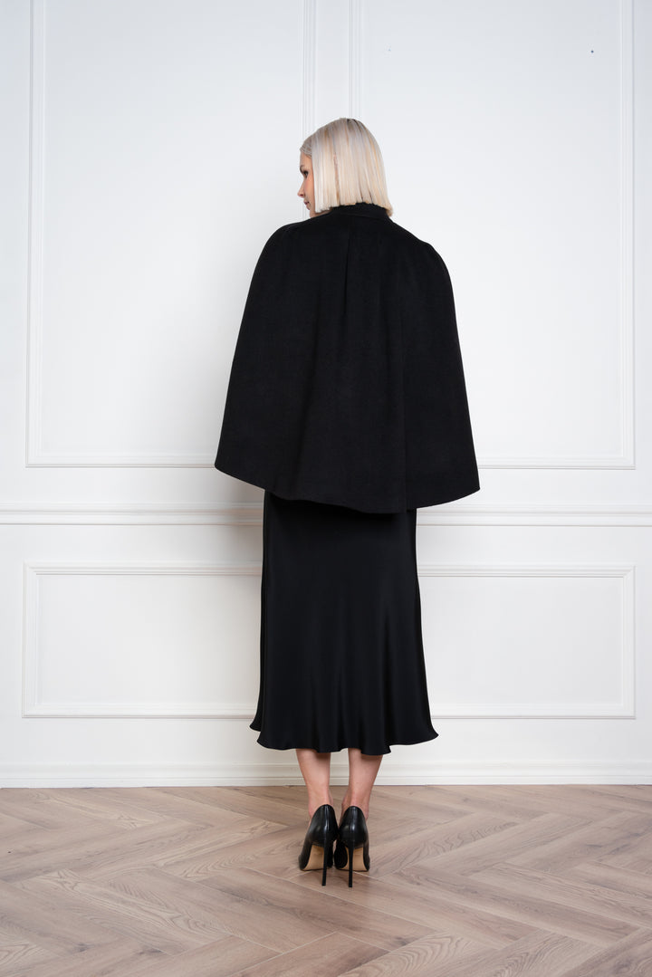 GALATELLA BLACK LIGHTWEIGHT CASHMERE CAPE