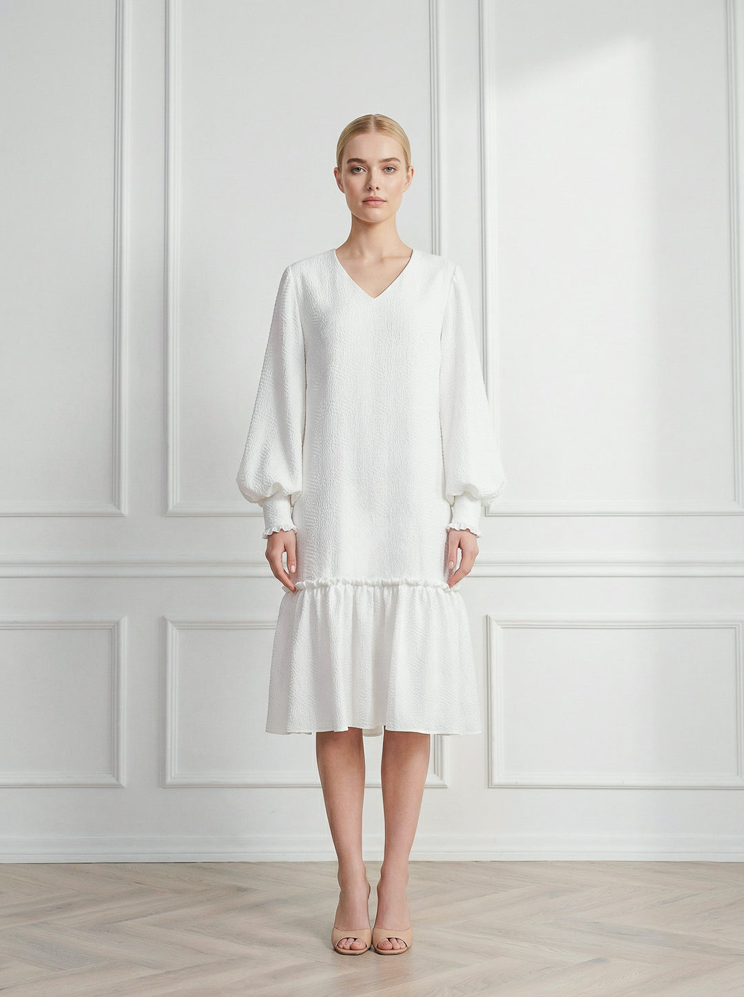 DAPHNE WHITE SILK JACQUARD DRESS WITH SLEEVES