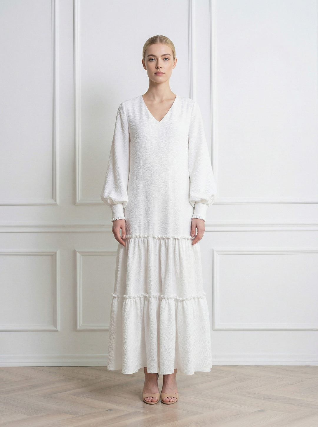 DAPHNE WHITE SILK JACQUARD MAXI DRESS WITH SLEEVES