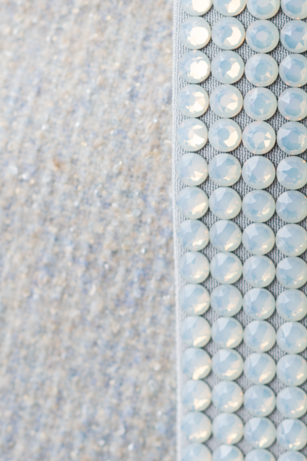 WIDE GRAY CRYSTAL BELT