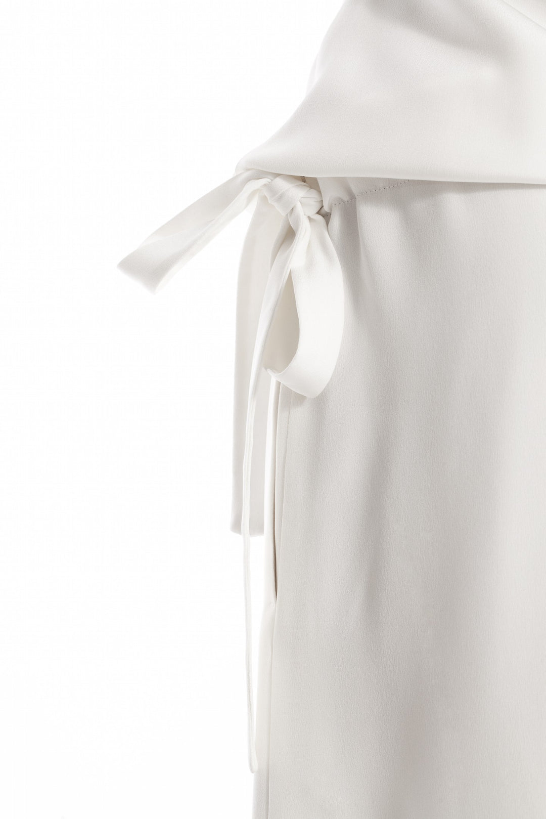 BARRINGTONIA NATURAL WHITE SILK GOWN