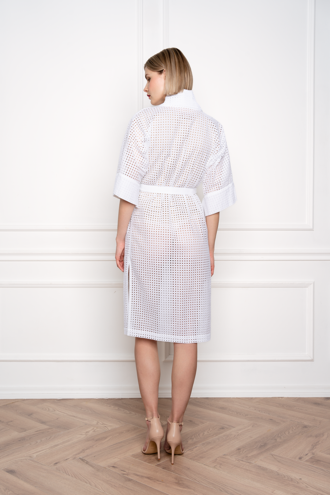 DADISCA WHITE SQUARE BRODERIE ANGLAISE COTTON-POPLIN KIMONO COVER-UP