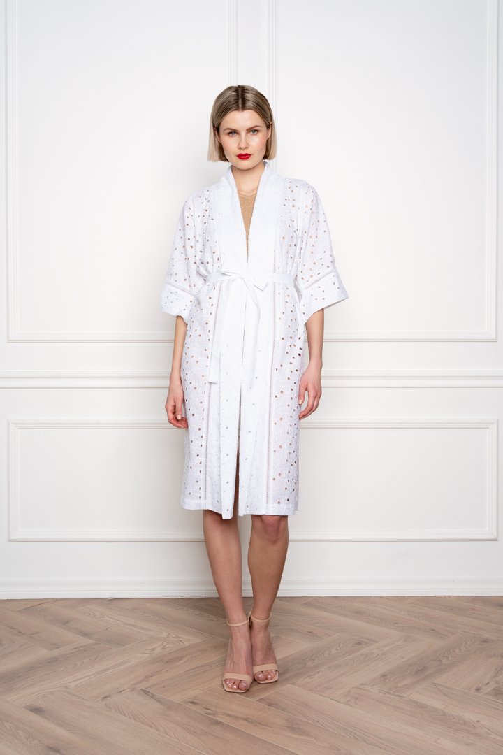 DADISCA WHITE FLORAL BRODERIE ANGLAISE COTTON-POPLIN KIMONO COVER-UP