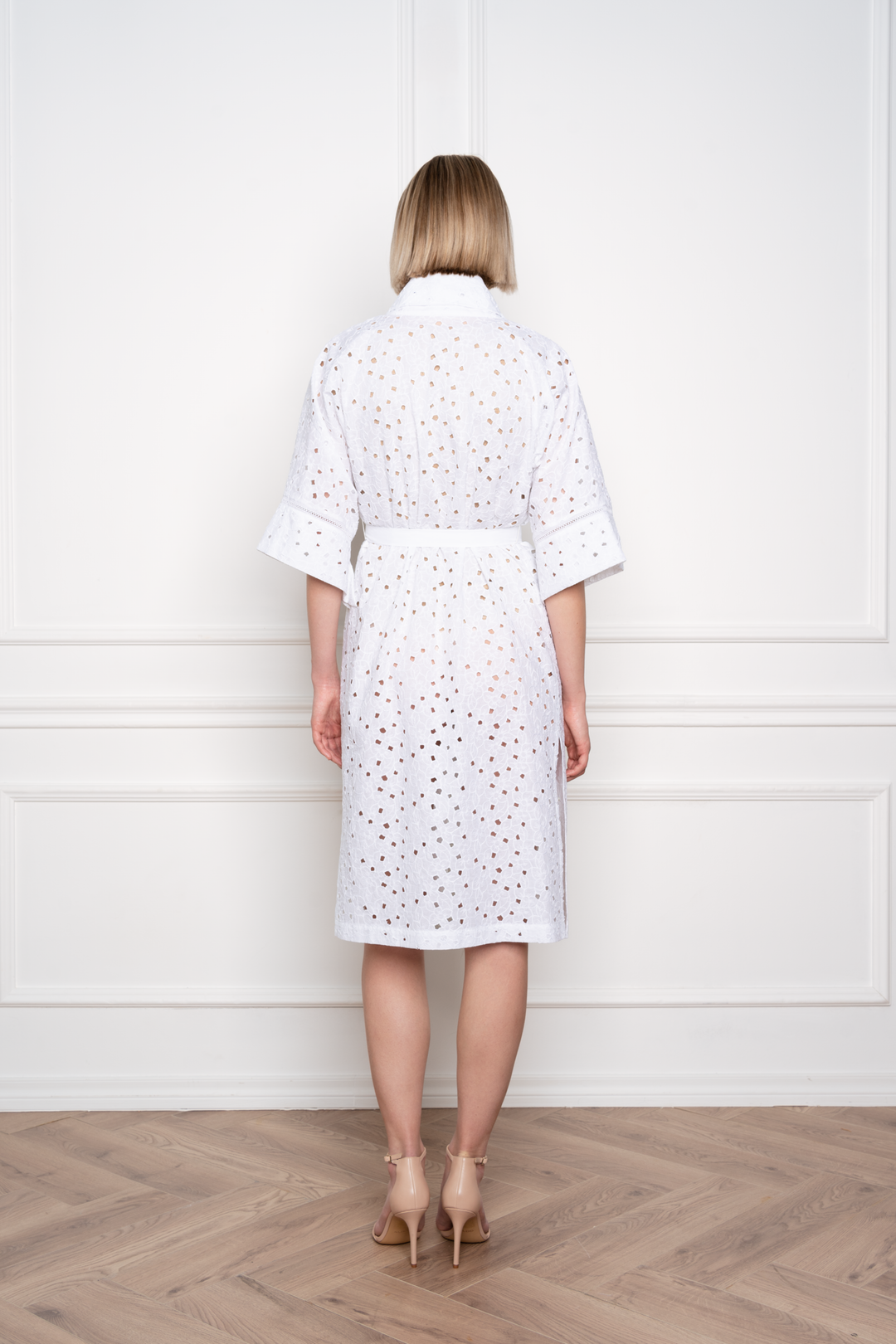 DADISCA WHITE FLORAL BRODERIE ANGLAISE COTTON-POPLIN KIMONO COVER-UP