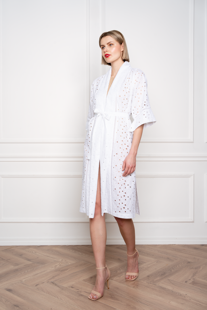 DADISCA WHITE FLORAL BRODERIE ANGLAISE COTTON-POPLIN KIMONO COVER-UP