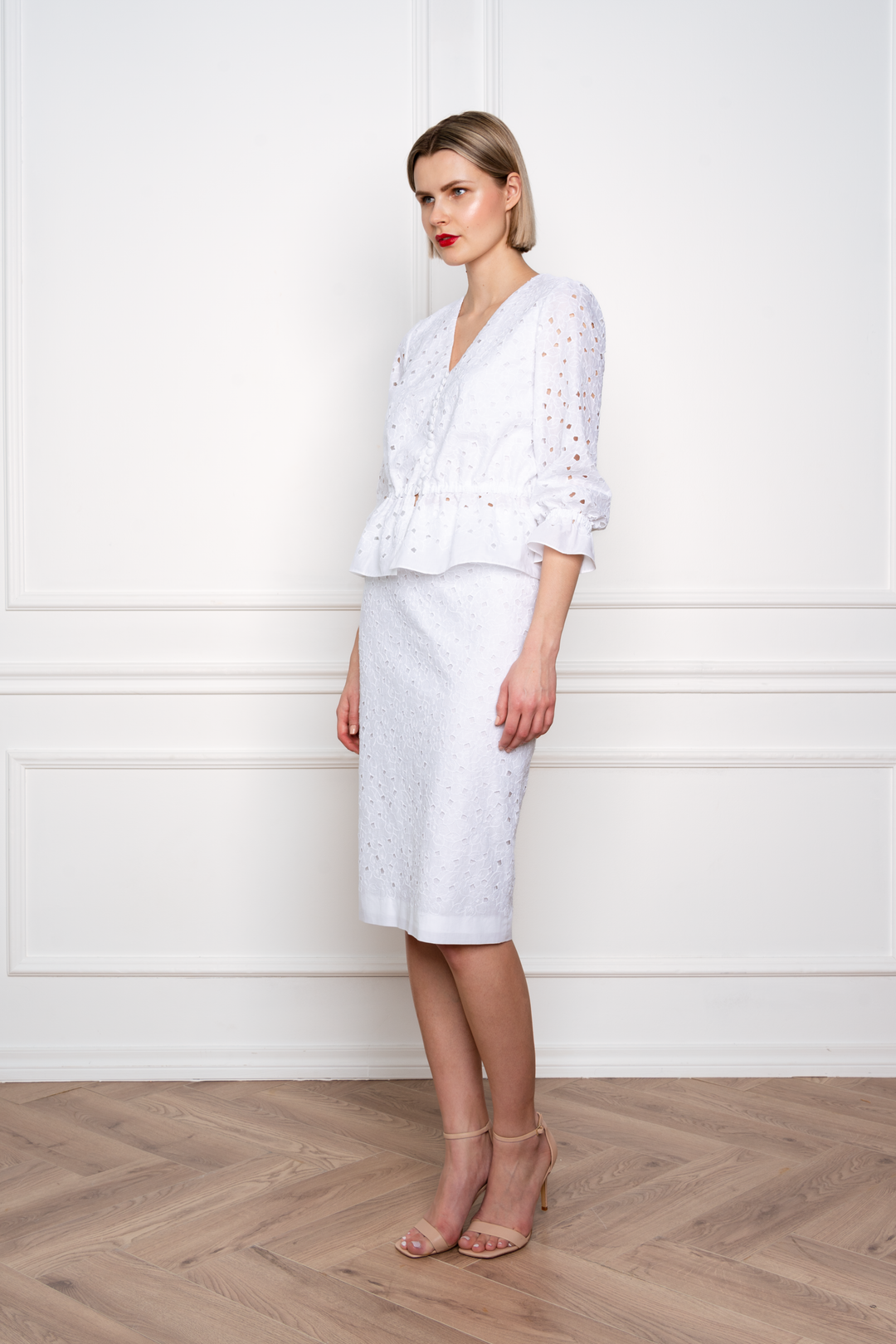 EPIGAEA WHITE FLORAL BRODERIE ANGLAISE COTTON-POPLIN PEPLUM BLOUSE