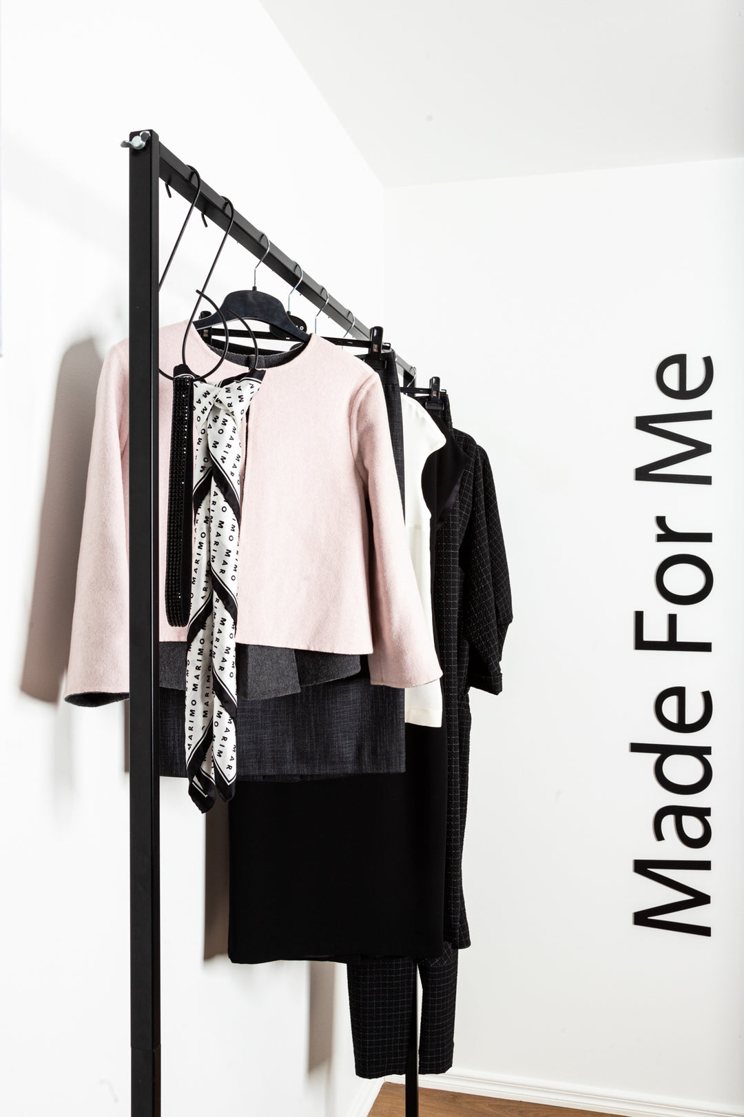 YOUR PERSONAL CAPSULE WARDROBE CONCEPT