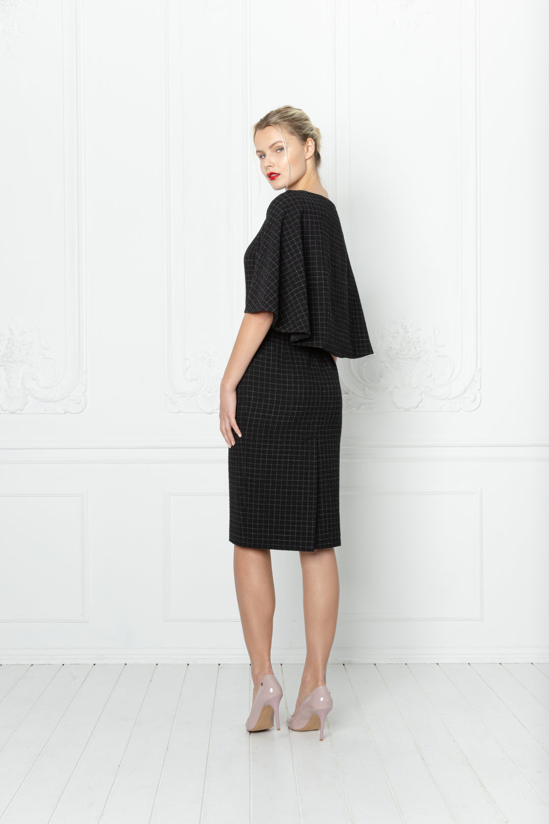 LEGRANDIA BLACK PLAID WOOL SEERSUCKER PENCIL DRESS WITH A CAPE DETAIL