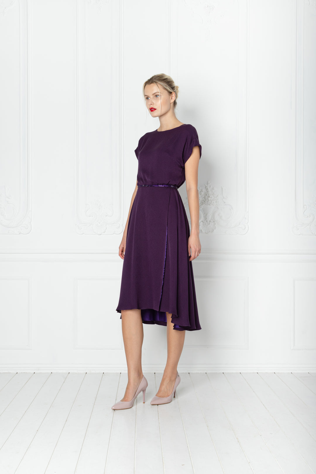 https://cdn.shopify.com/s/files/1/0073/3819/7074/files/LEIBNITZIA_PURPLE_VELVET.mp4?v=1599058695