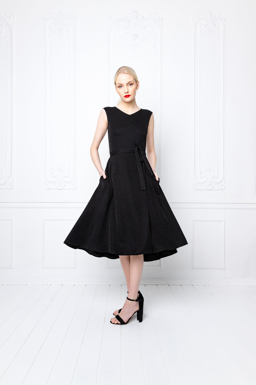 LIMNOPHILA BLACK SLIGHTLY GLITTERING STRETCHY VISCOSE-BLEND COCKTAIL DRESS