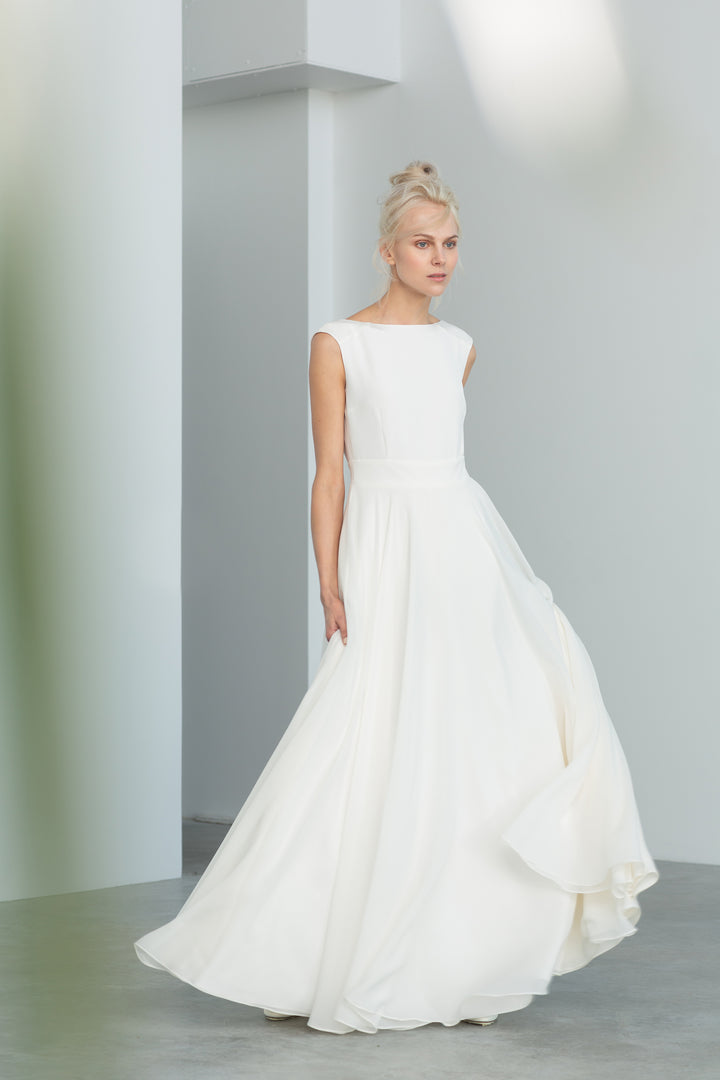 WAHLENBERGIA IVORY SILK CHIFFON WEDDING GOWN